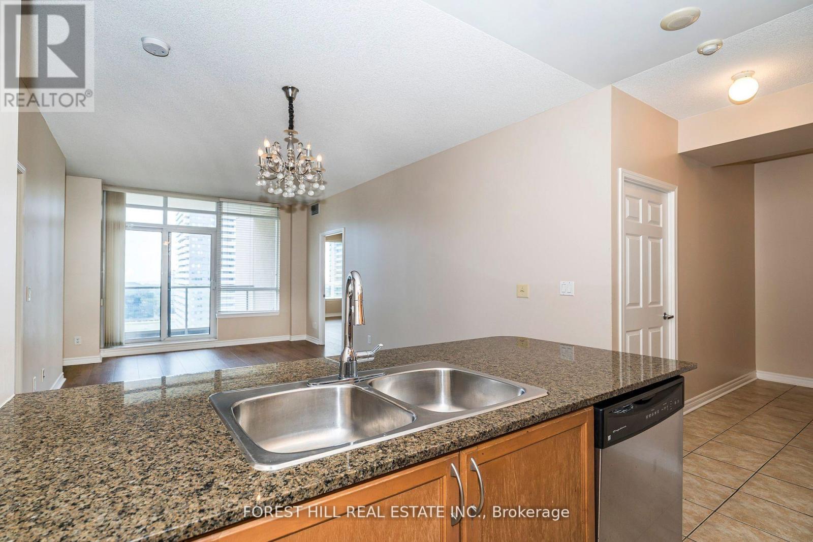 1610 - 388 Prince Of Wales Drive, Mississauga, Ontario  L5B 0A1 - Photo 7 - W12585960