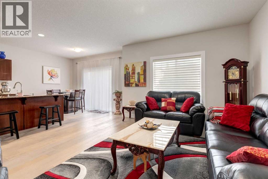 163 Cougarstone Court Sw, Calgary, Alberta  T3H 5R4 - Photo 7 - A2273136