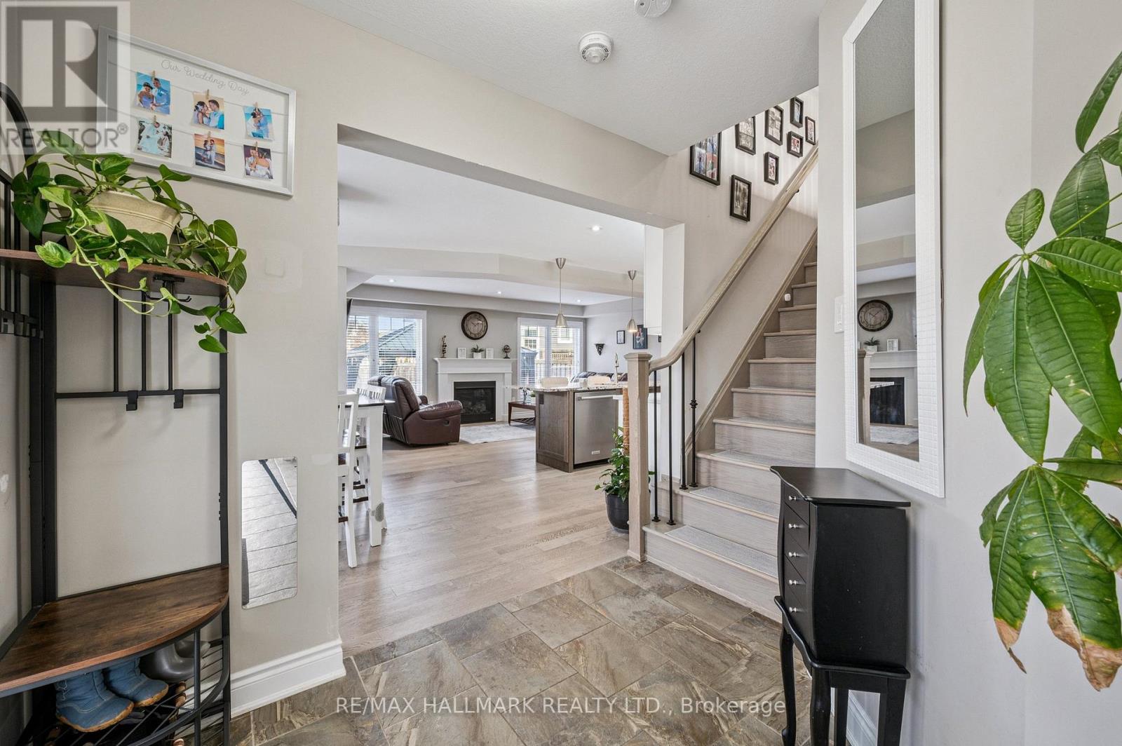 226 Amand Drive, Kitchener, Ontario N2R 0J9 - Photo 6 - X12585996