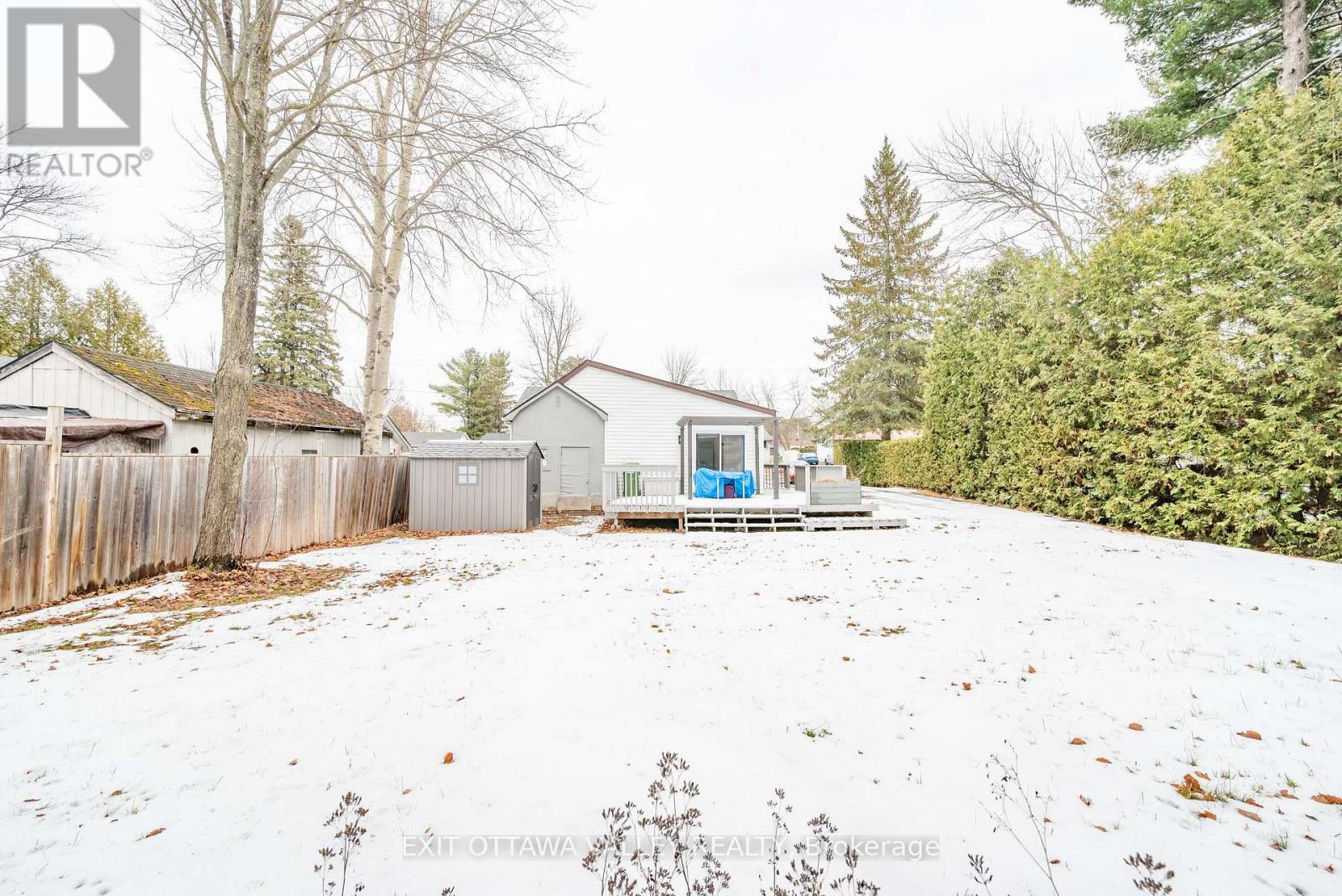 79 Doran Street, Petawawa, Ontario  K8H 1R3 - Photo 11 - X12586102