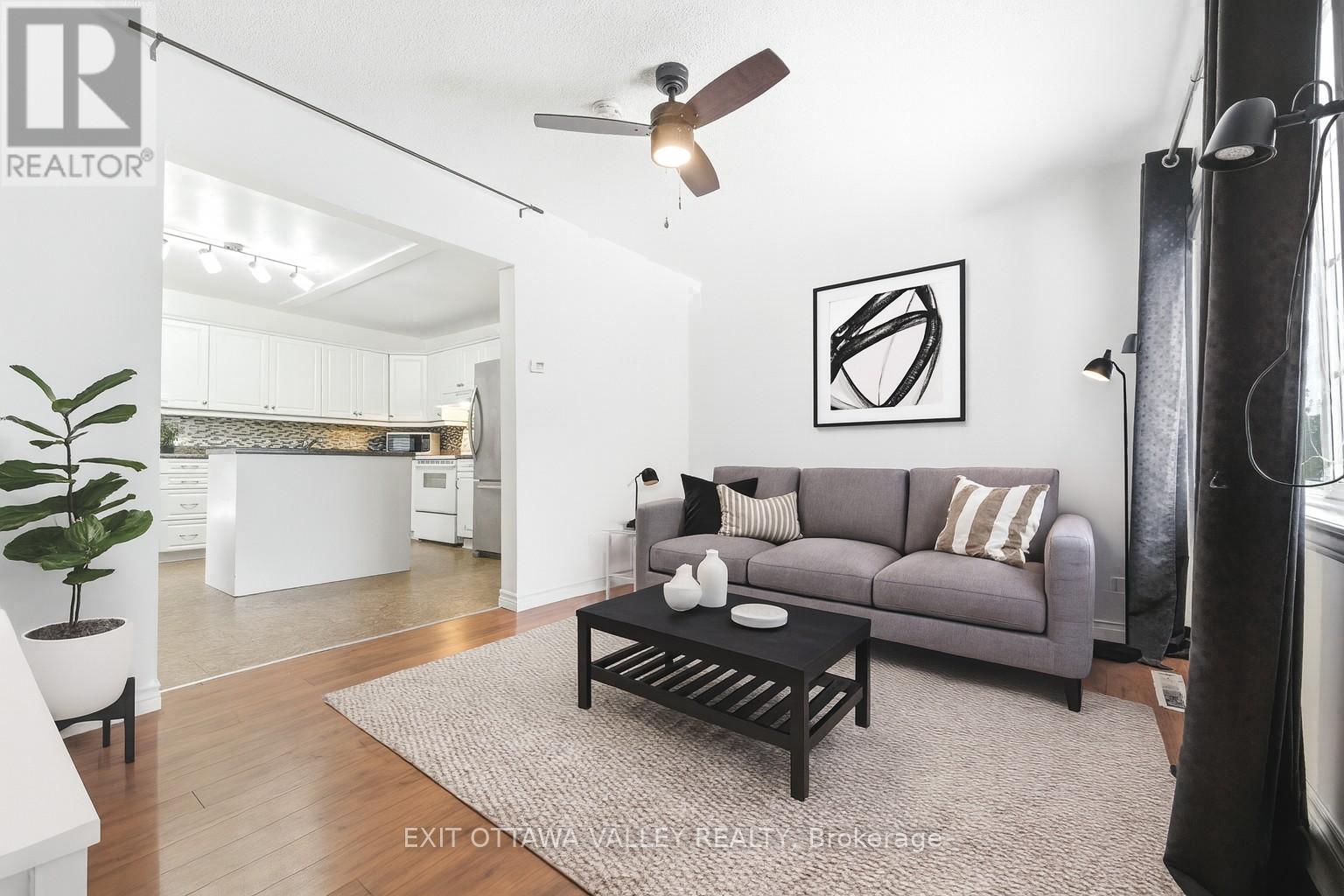 79 Doran Street, Petawawa, Ontario  K8H 1R3 - Photo 14 - X12586102