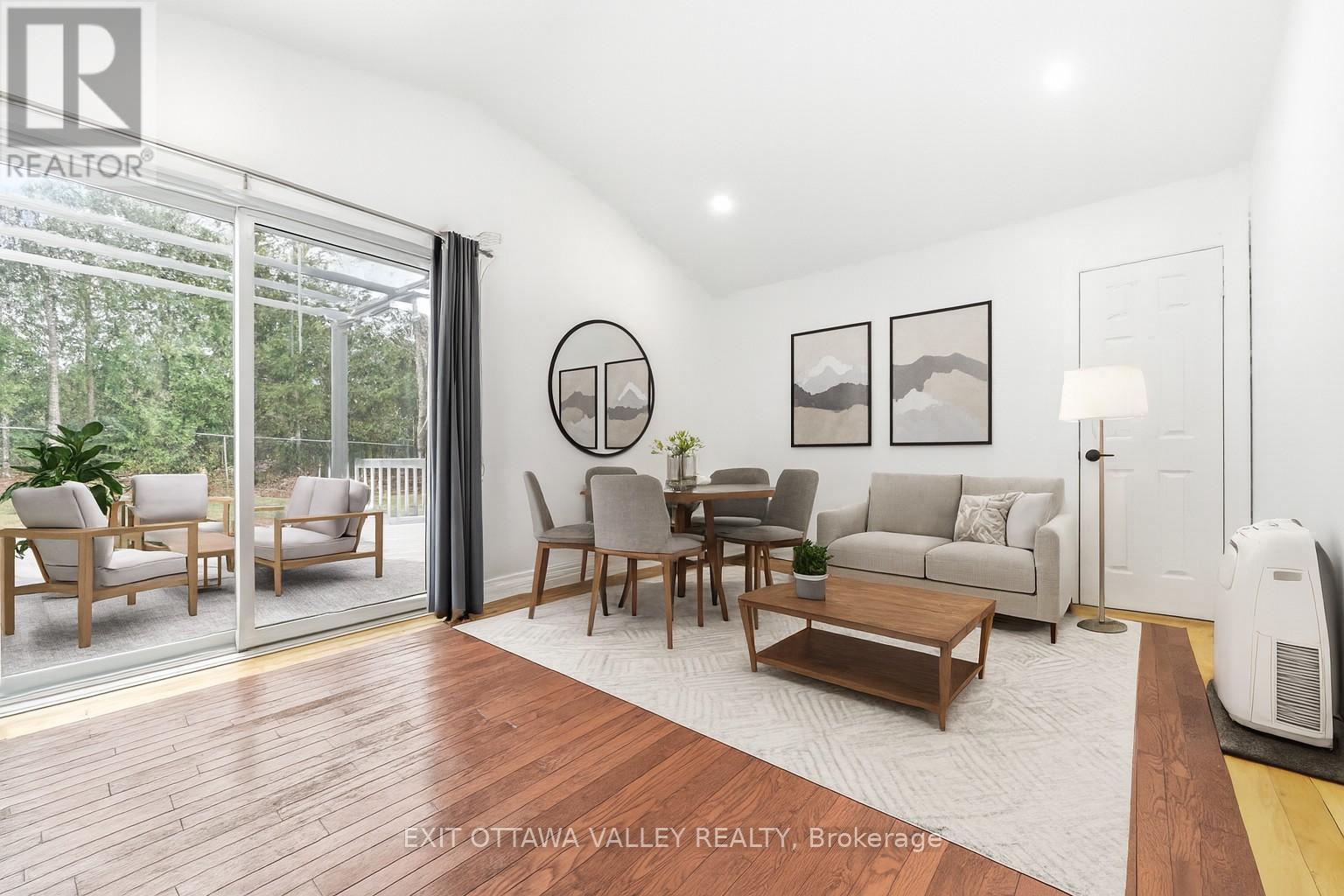 79 Doran Street, Petawawa, Ontario  K8H 1R3 - Photo 29 - X12586102