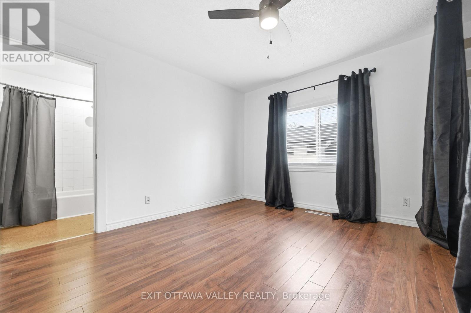 79 Doran Street, Petawawa, Ontario  K8H 1R3 - Photo 37 - X12586102