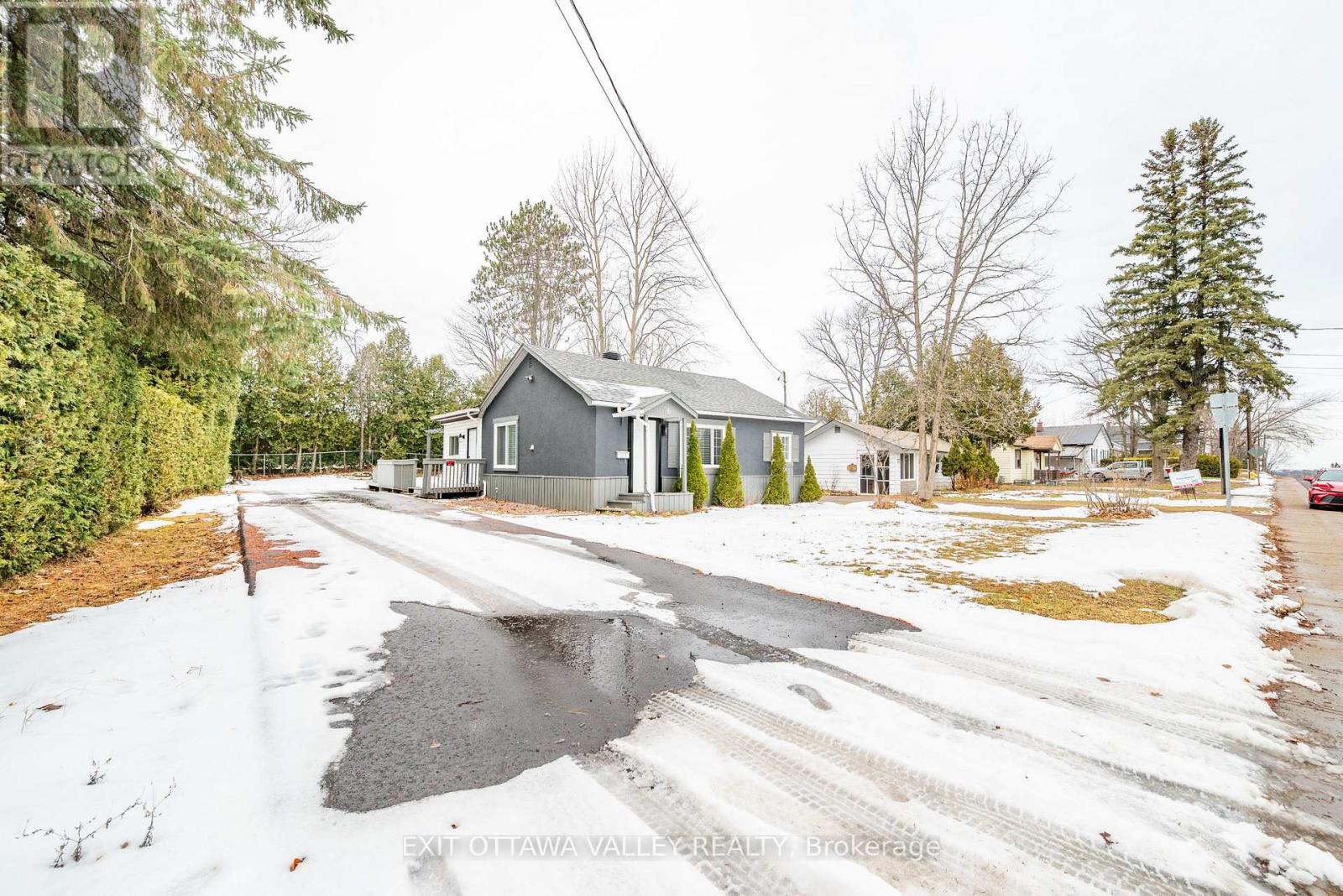 79 Doran Street, Petawawa, Ontario  K8H 1R3 - Photo 48 - X12586102