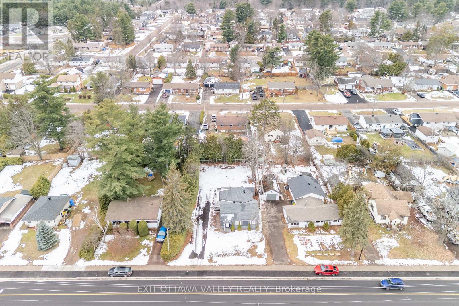 79 Doran Street, Petawawa, Ontario  K8H 1R3 - Photo 5 - X12586102