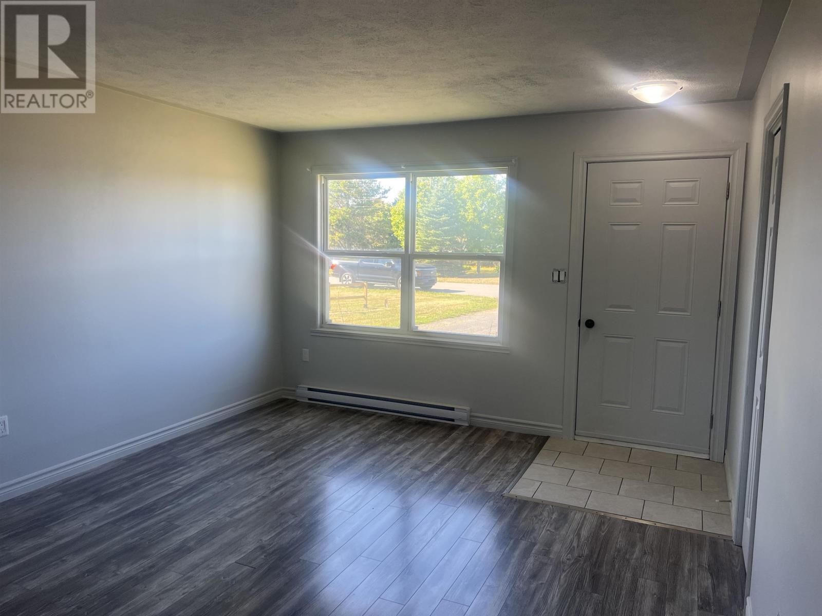 4 Elizabeth Crescent, Stratford, Prince Edward Island  C1B 1K4 - Photo 5 - 202528753