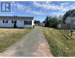 4 Elizabeth Crescent, Stratford, Ca