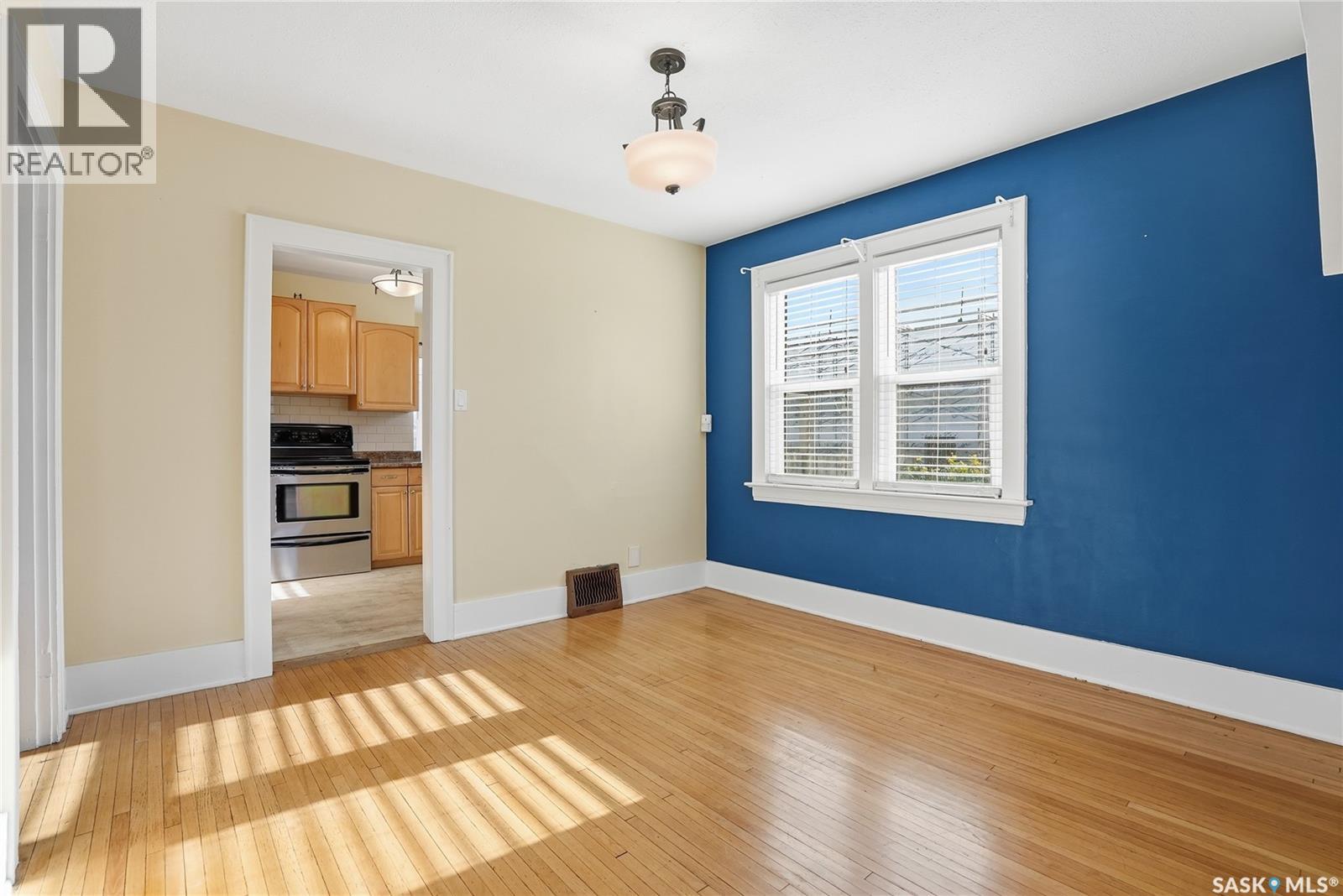 1214 B Avenue N, Saskatoon, Saskatchewan  S7L 1G3 - Photo 7 - SK024895