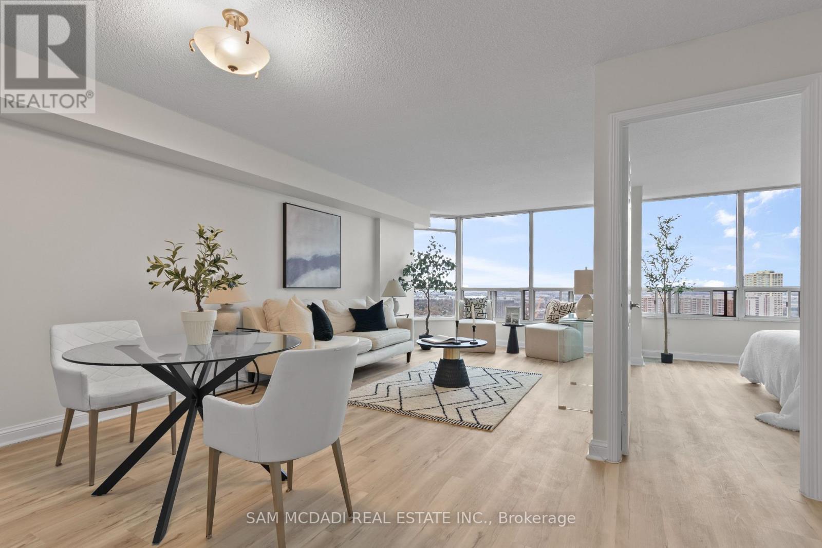 2106 - 24 Hanover Road S, Brampton, Ontario  L6S 5K8 - Photo 6 - W12519642