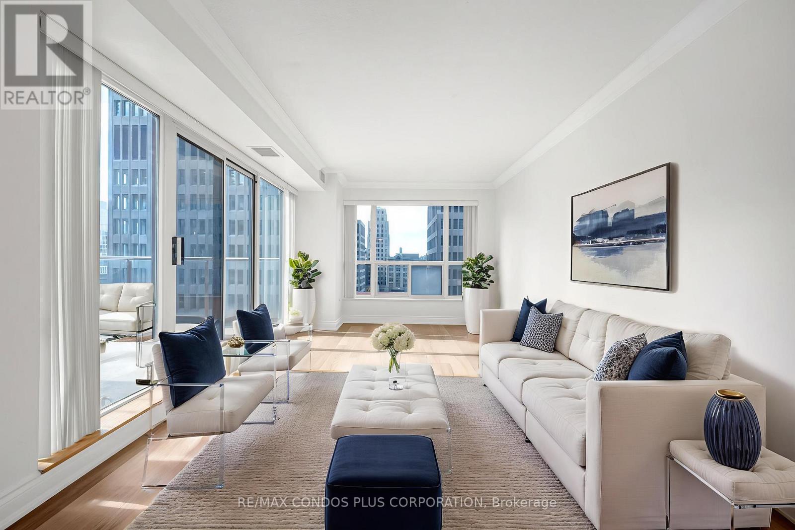 903 - 909 Bay Street, Toronto, Ontario  M5S 3G2 - Photo 4 - C12586108