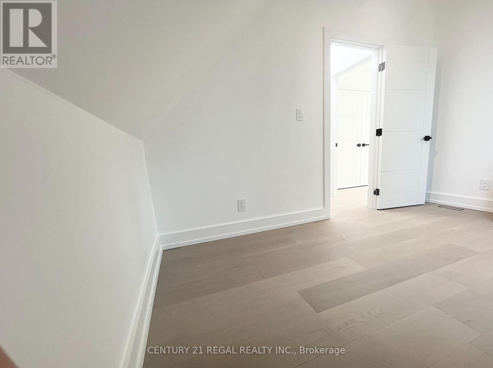 Unit 2 - 171 Durant Avenue, Toronto, Ontario  M4J 4W5 - Photo 15 - E12586054