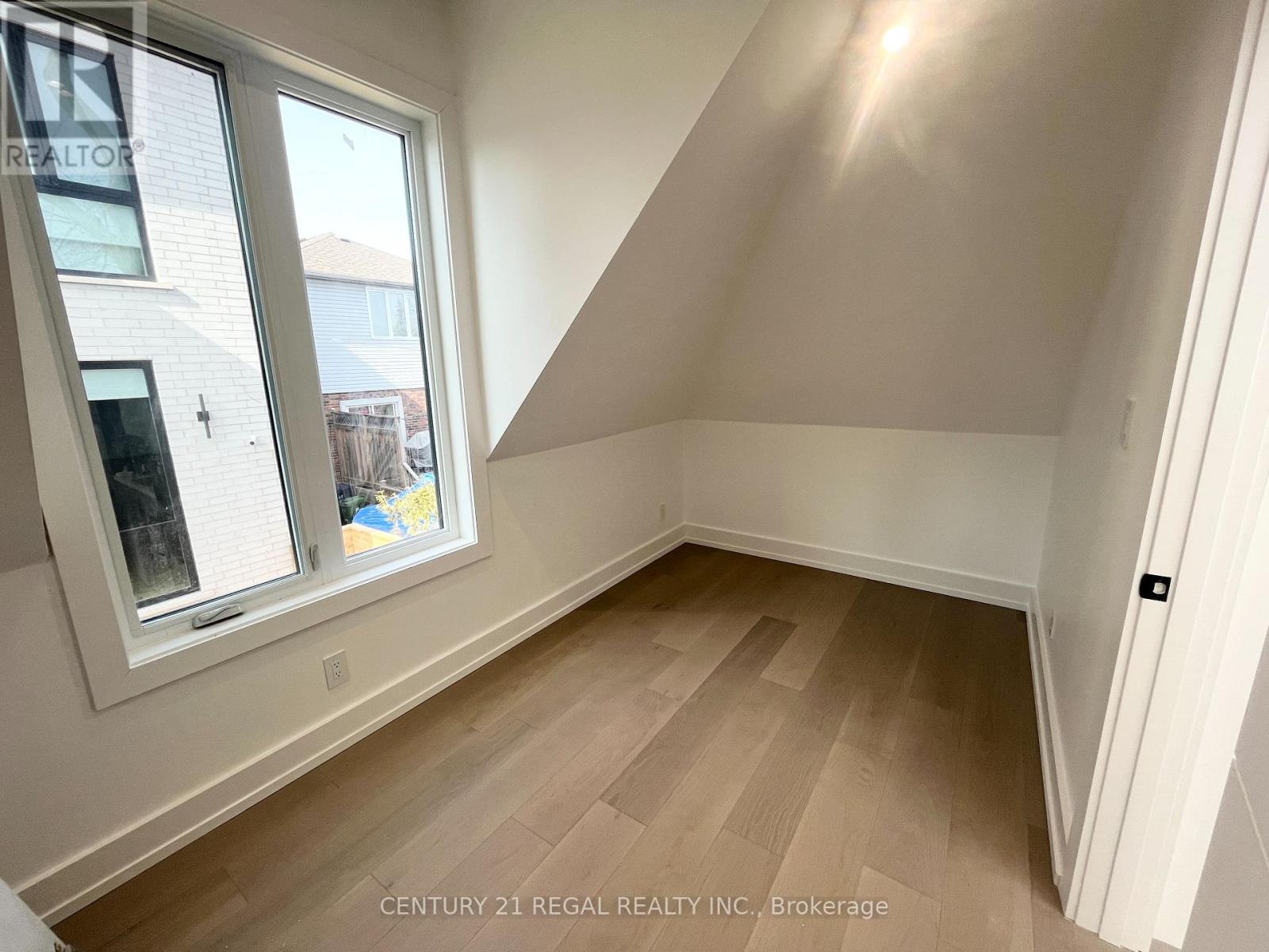 Unit 2 - 171 Durant Avenue, Toronto, Ontario  M4J 4W5 - Photo 16 - E12586054
