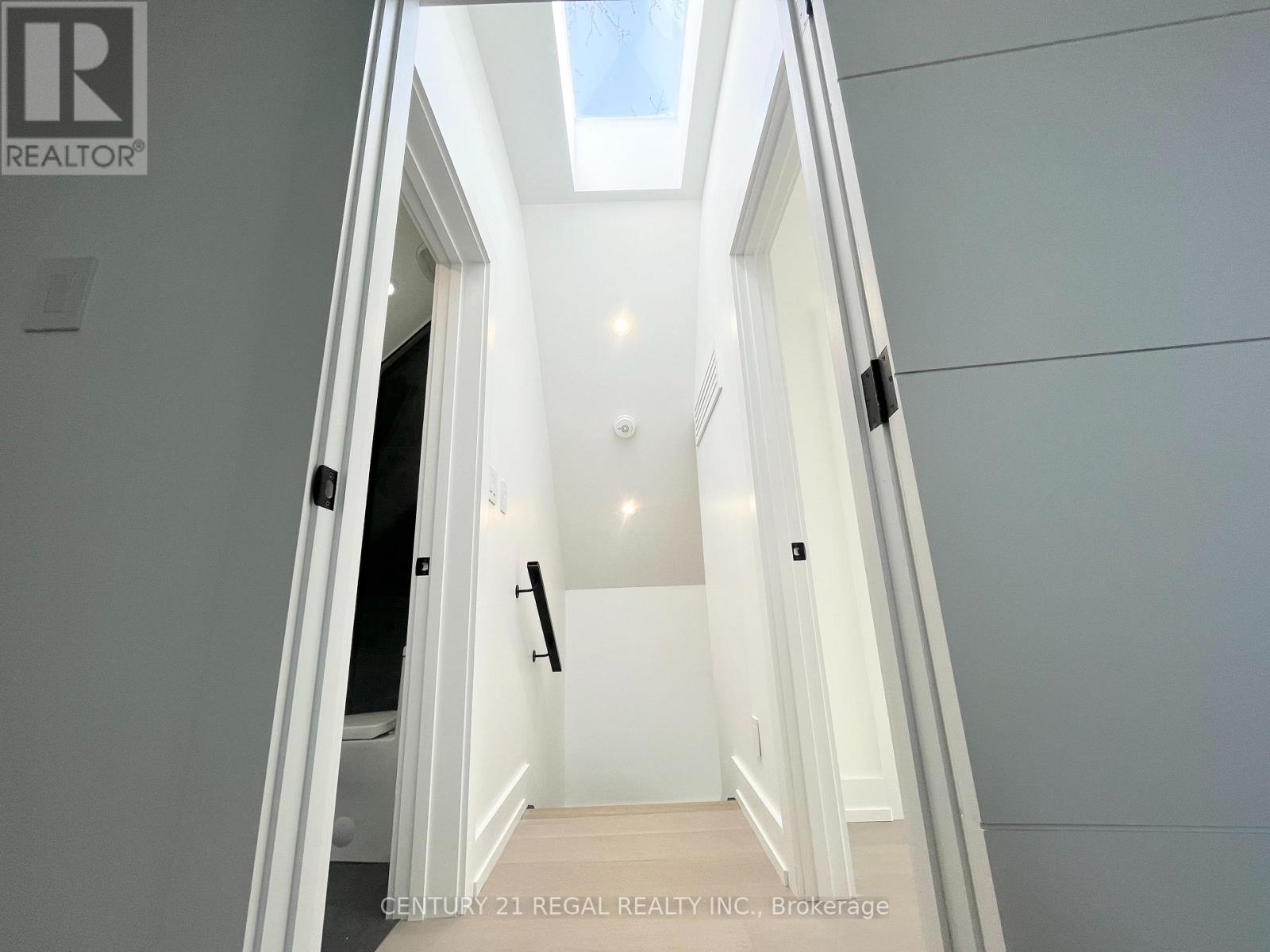 Unit 2 - 171 Durant Avenue, Toronto, Ontario  M4J 4W5 - Photo 17 - E12586054