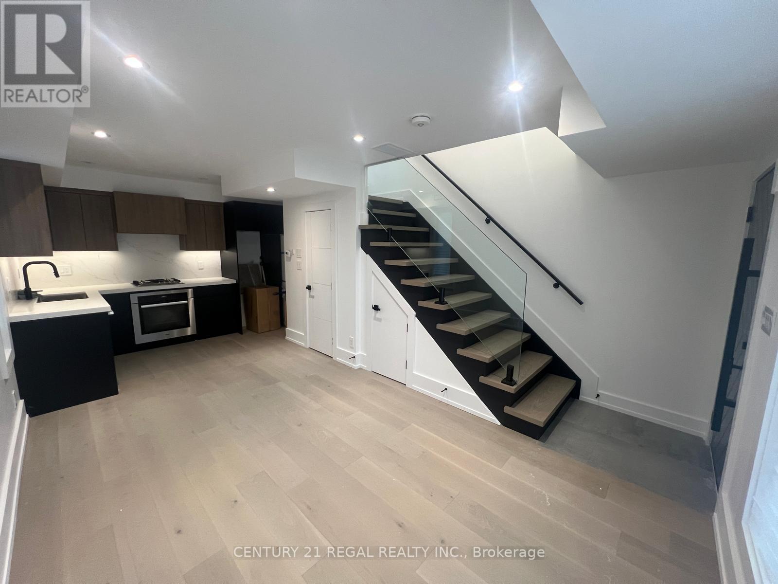 Unit 2 - 171 Durant Avenue, Toronto, Ontario  M4J 4W5 - Photo 3 - E12586054