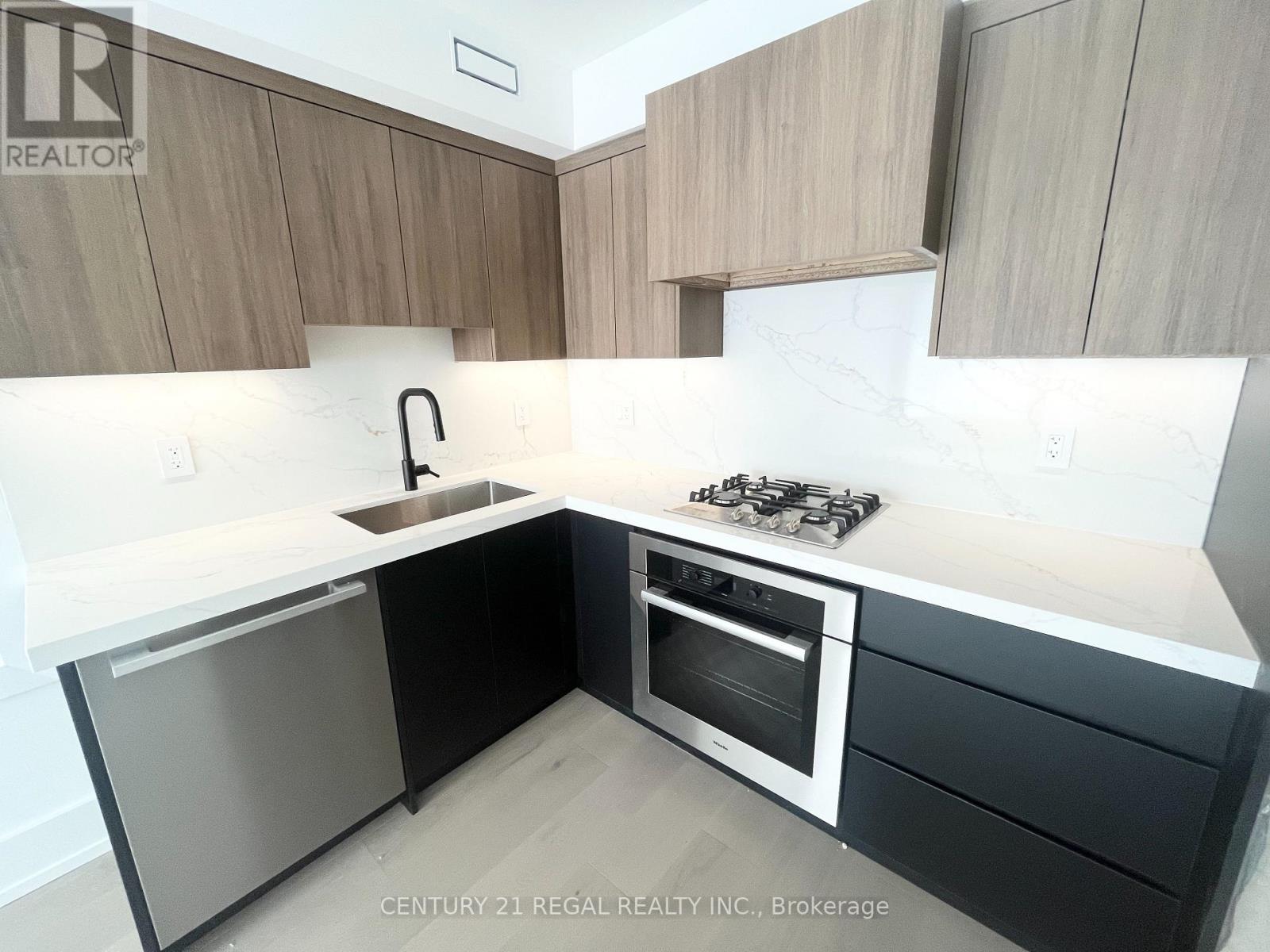 Unit 2 - 171 Durant Avenue, Toronto, Ontario  M4J 4W5 - Photo 4 - E12586054