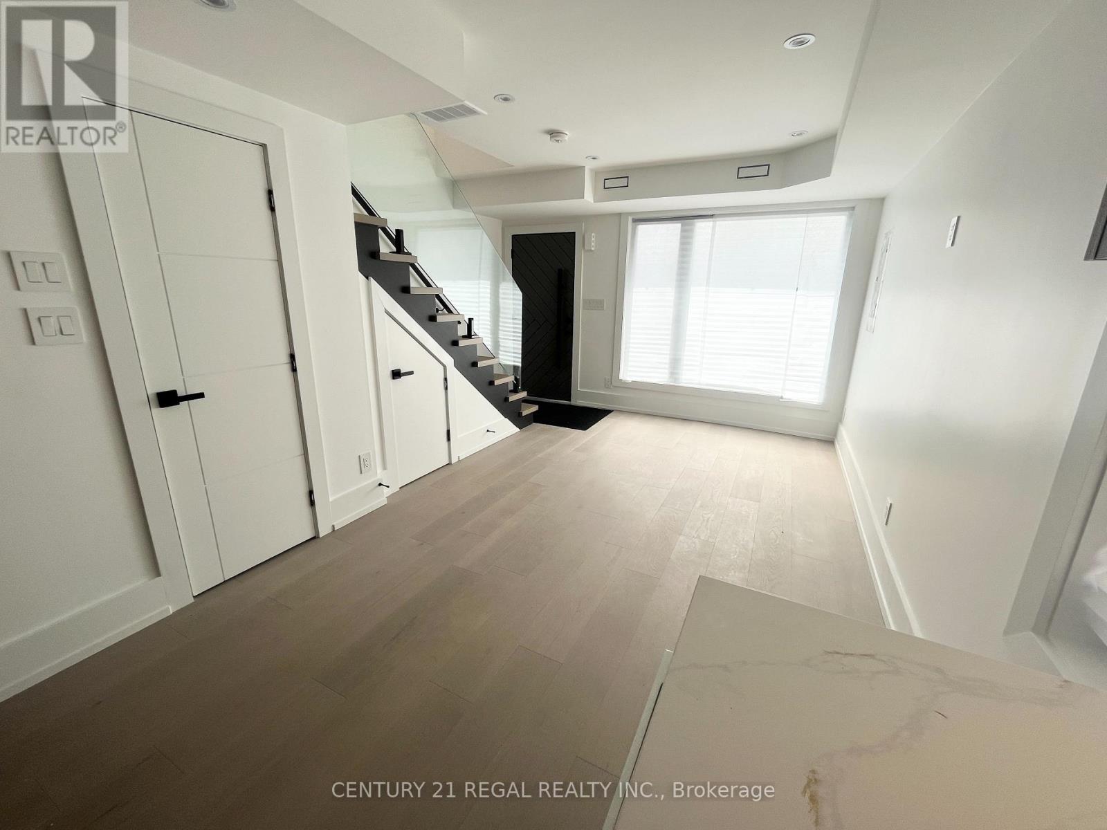 Unit 2 - 171 Durant Avenue, Toronto, Ontario  M4J 4W5 - Photo 6 - E12586054