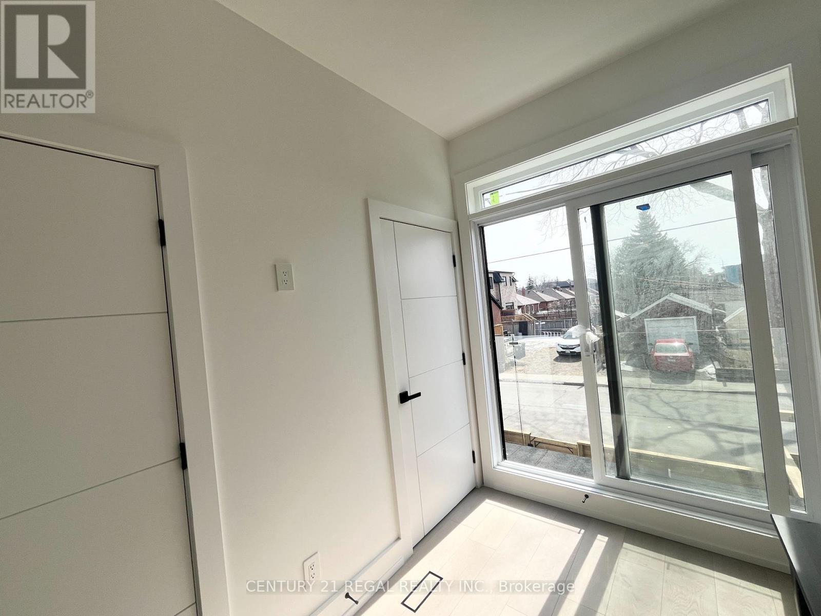 Unit 2 - 171 Durant Avenue, Toronto, Ontario  M4J 4W5 - Photo 8 - E12586054