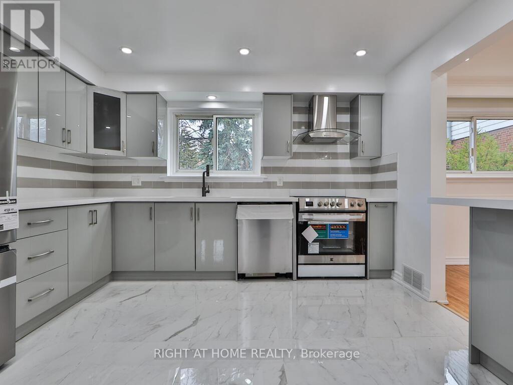 9 Allister Avenue, Toronto, Ontario M1M 3K7 - Photo 13 - E12586194