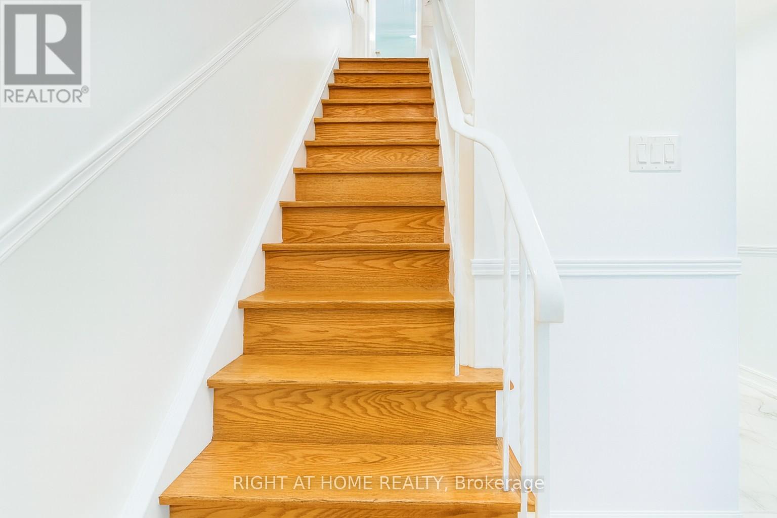 9 Allister Avenue, Toronto, Ontario M1M 3K7 - Photo 15 - E12586194