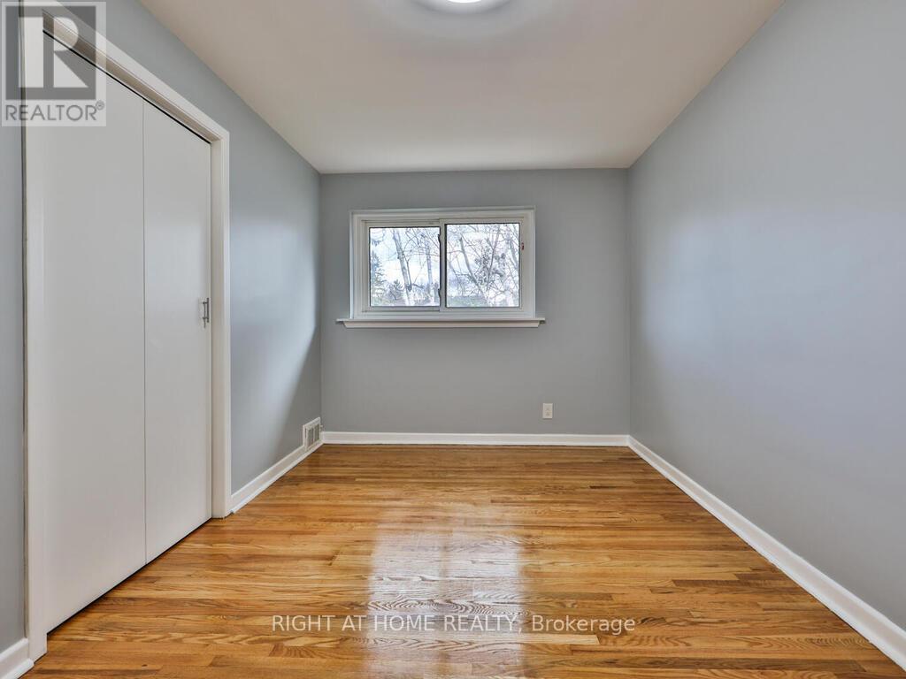 9 Allister Avenue, Toronto, Ontario M1M 3K7 - Photo 19 - E12586194