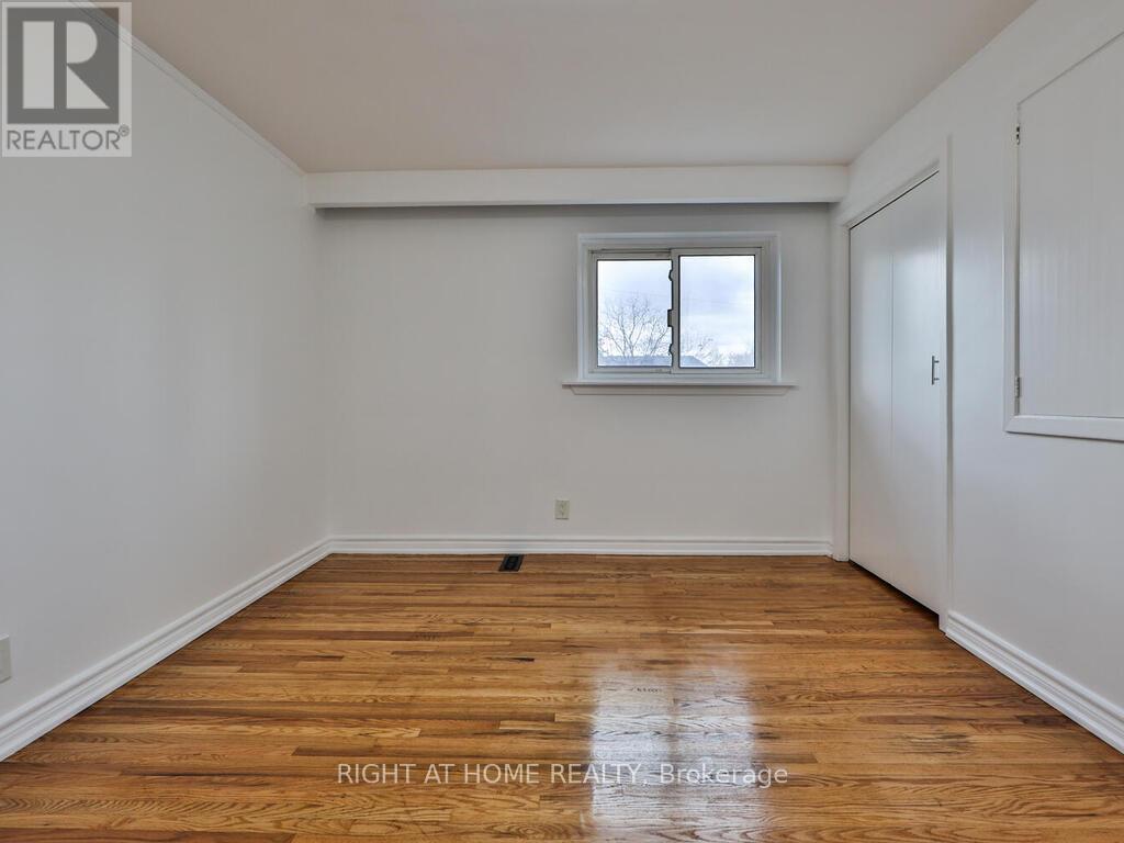 9 Allister Avenue, Toronto, Ontario M1M 3K7 - Photo 24 - E12586194