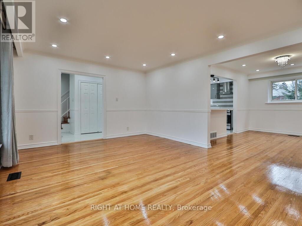 9 Allister Avenue, Toronto, Ontario M1M 3K7 - Photo 7 - E12586194