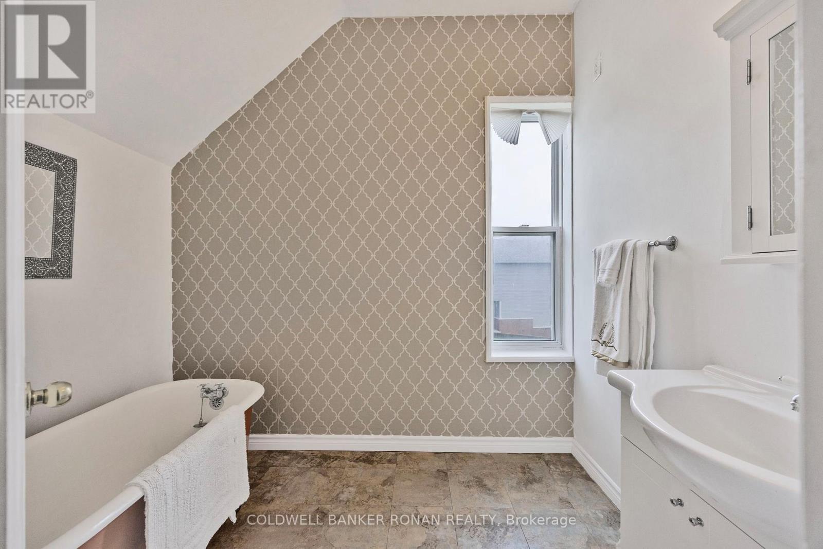 215 First Avenue W, Shelburne, Ontario  L9V 2X7 - Photo 18 - X12209359