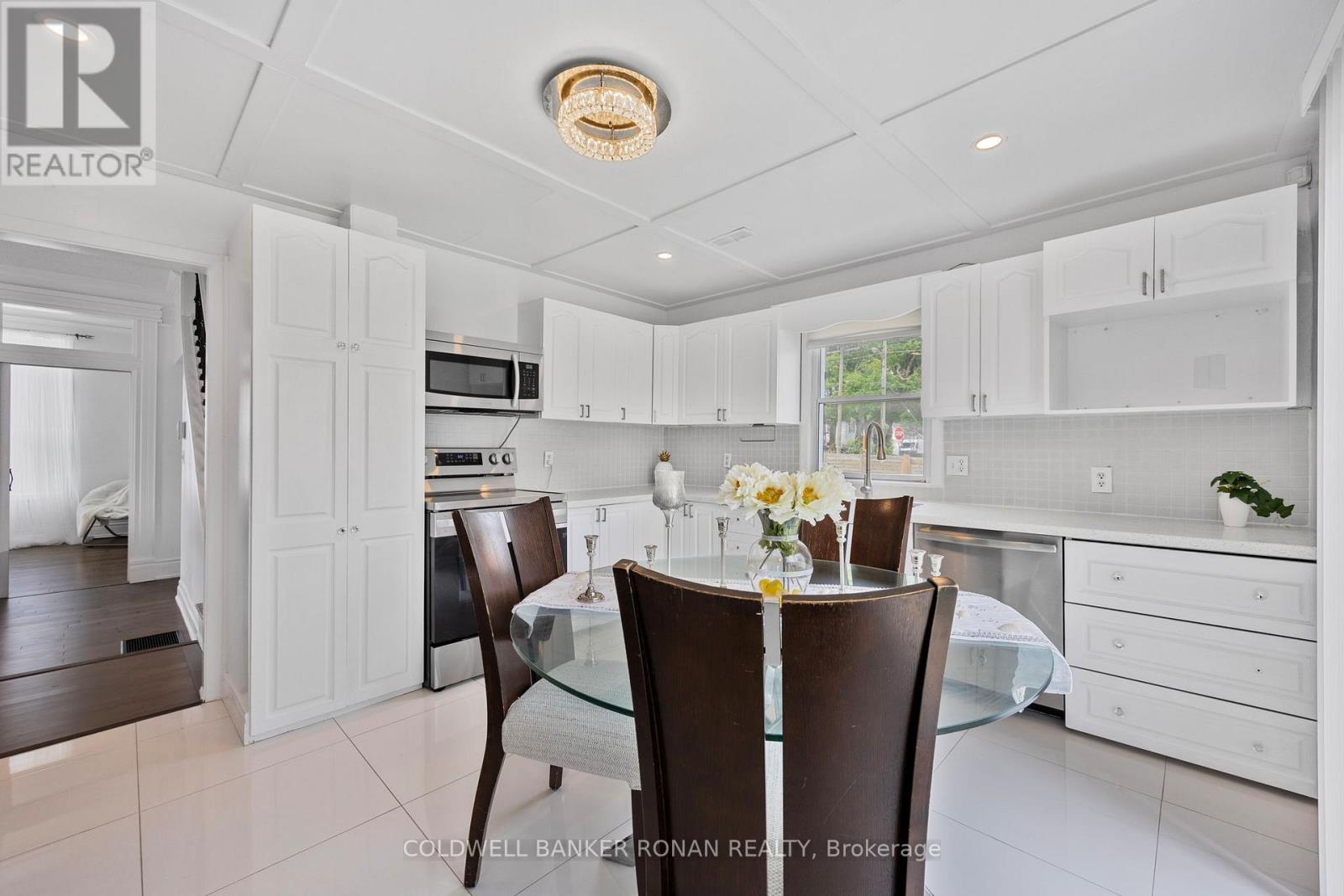 215 First Avenue W, Shelburne, Ontario  L9V 2X7 - Photo 9 - X12209359