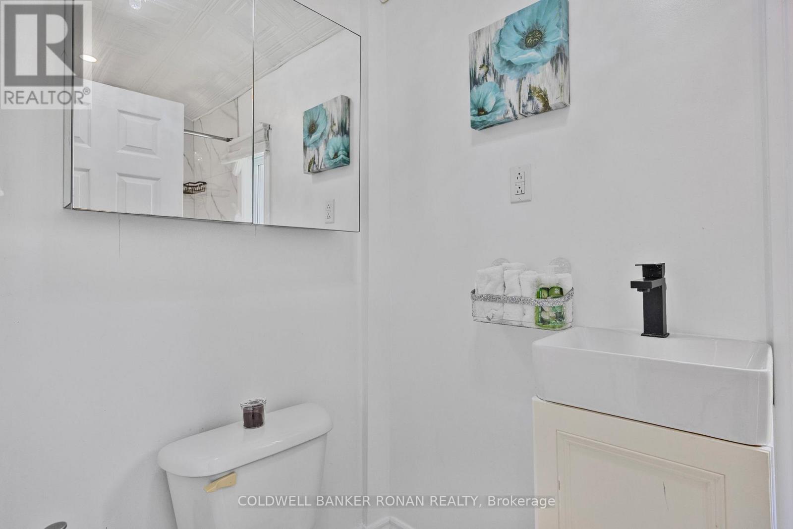 215 First Avenue W, Shelburne, Ontario  L9V 2X7 - Photo 13 - X12209359