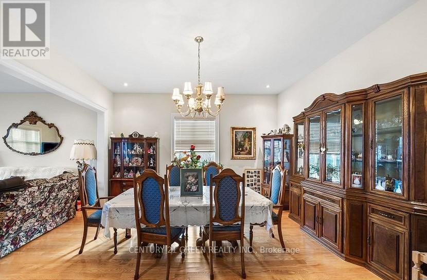 40 Simmons Street, Vaughan, Ontario  L4L 1A7 - Photo 4 - N12586042