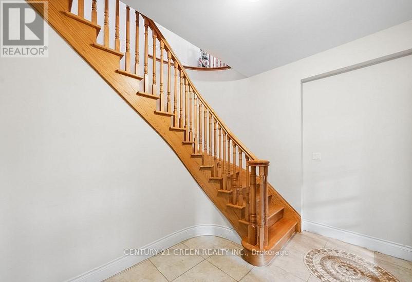 40 Simmons Street, Vaughan, Ontario  L4L 1A7 - Photo 7 - N12586042