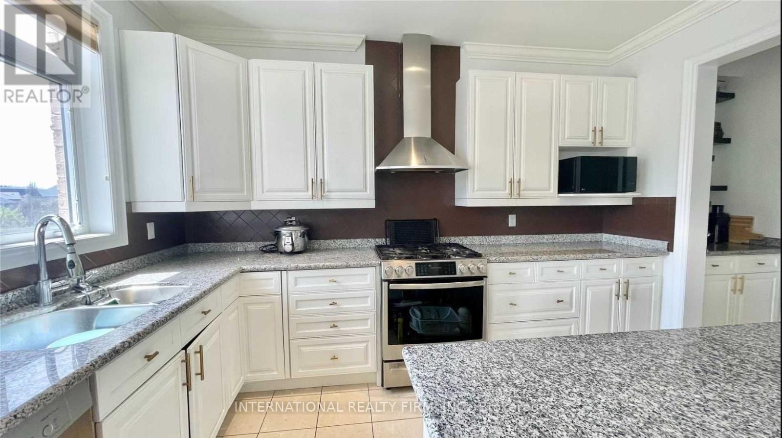 12 Sachet Drive, Richmond Hill, Ontario  L4E 4S1 - Photo 14 - N12586156