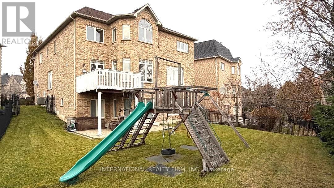 12 Sachet Drive, Richmond Hill, Ontario  L4E 4S1 - Photo 42 - N12586156
