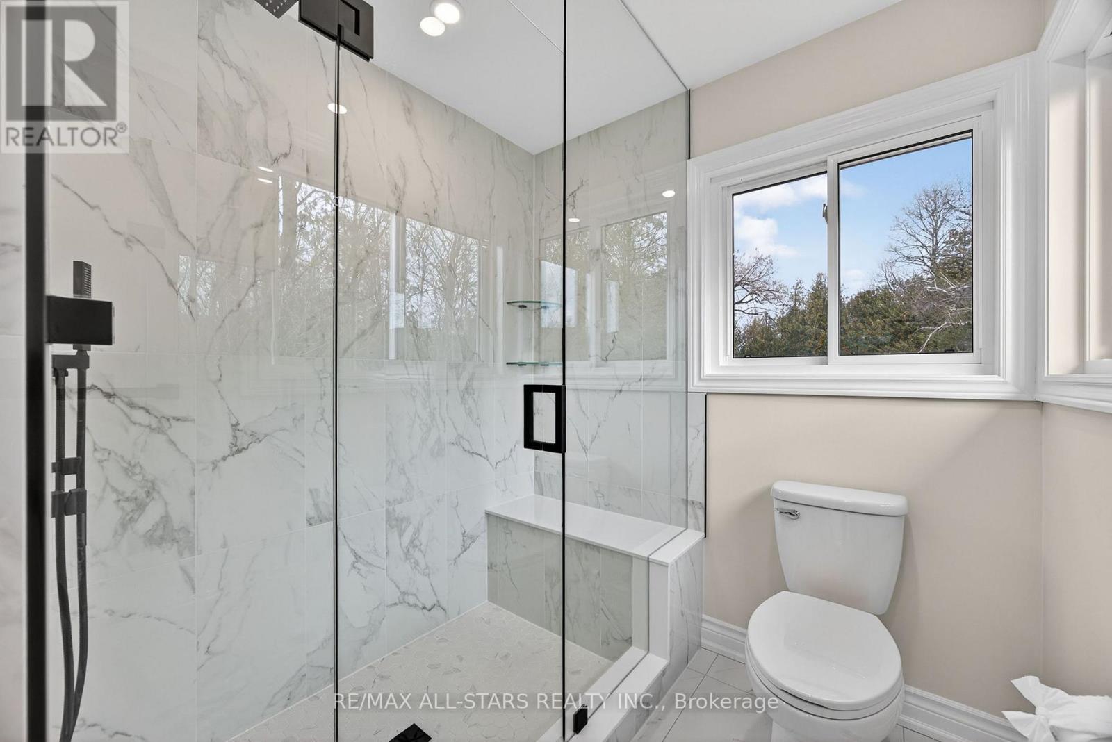 51 Garrett Drive, Georgina, Ontario  L0E 1R0 - Photo 26 - N12586184