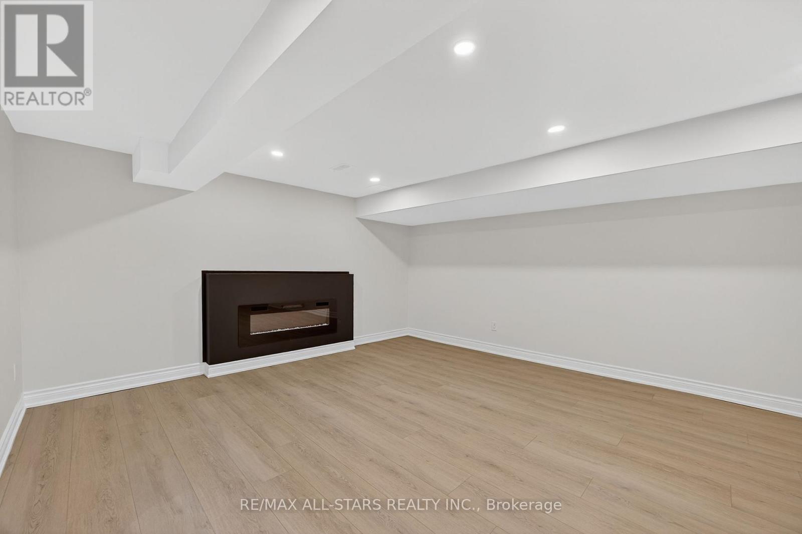 51 Garrett Drive, Georgina, Ontario  L0E 1R0 - Photo 28 - N12586184