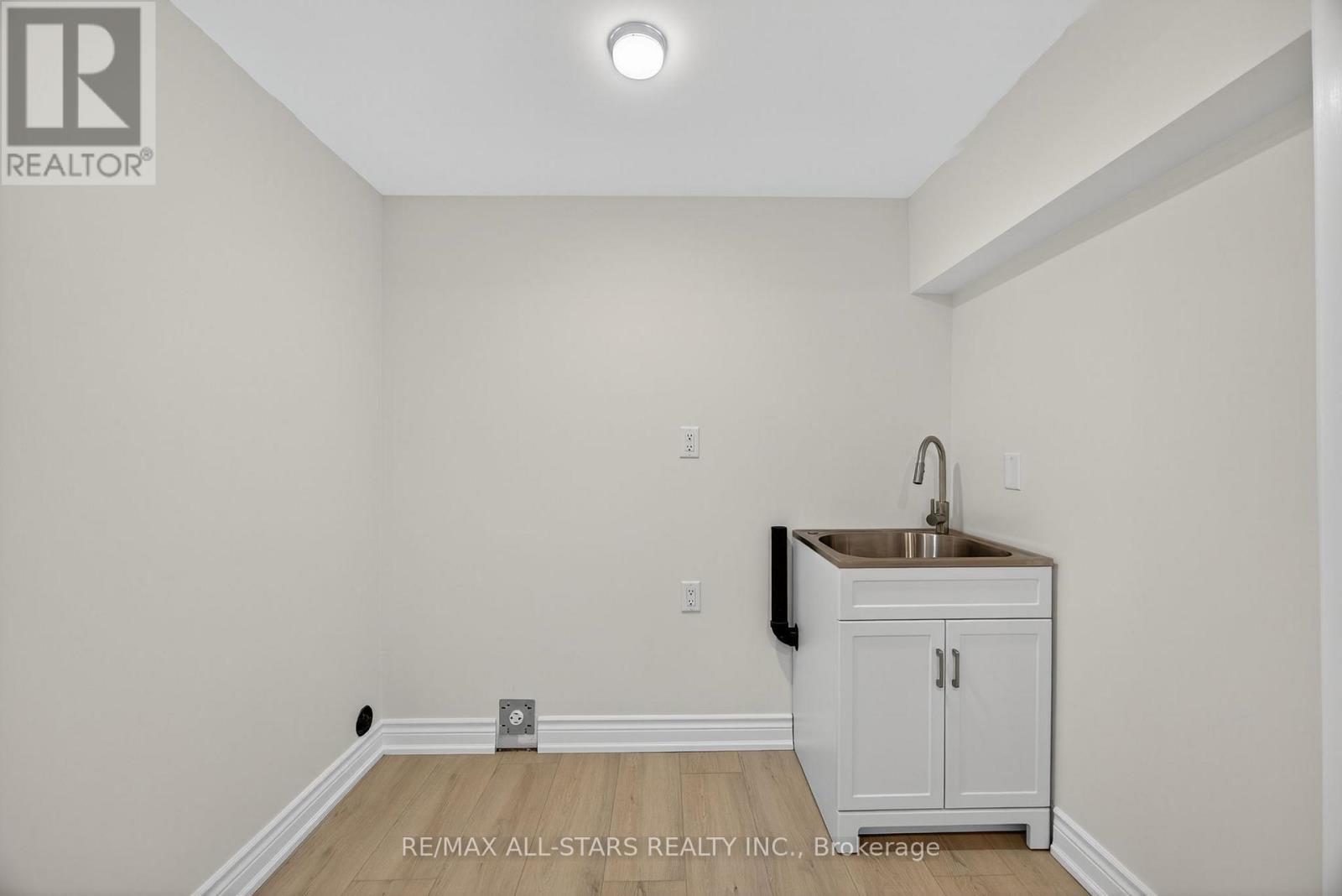 51 Garrett Drive, Georgina, Ontario  L0E 1R0 - Photo 33 - N12586184