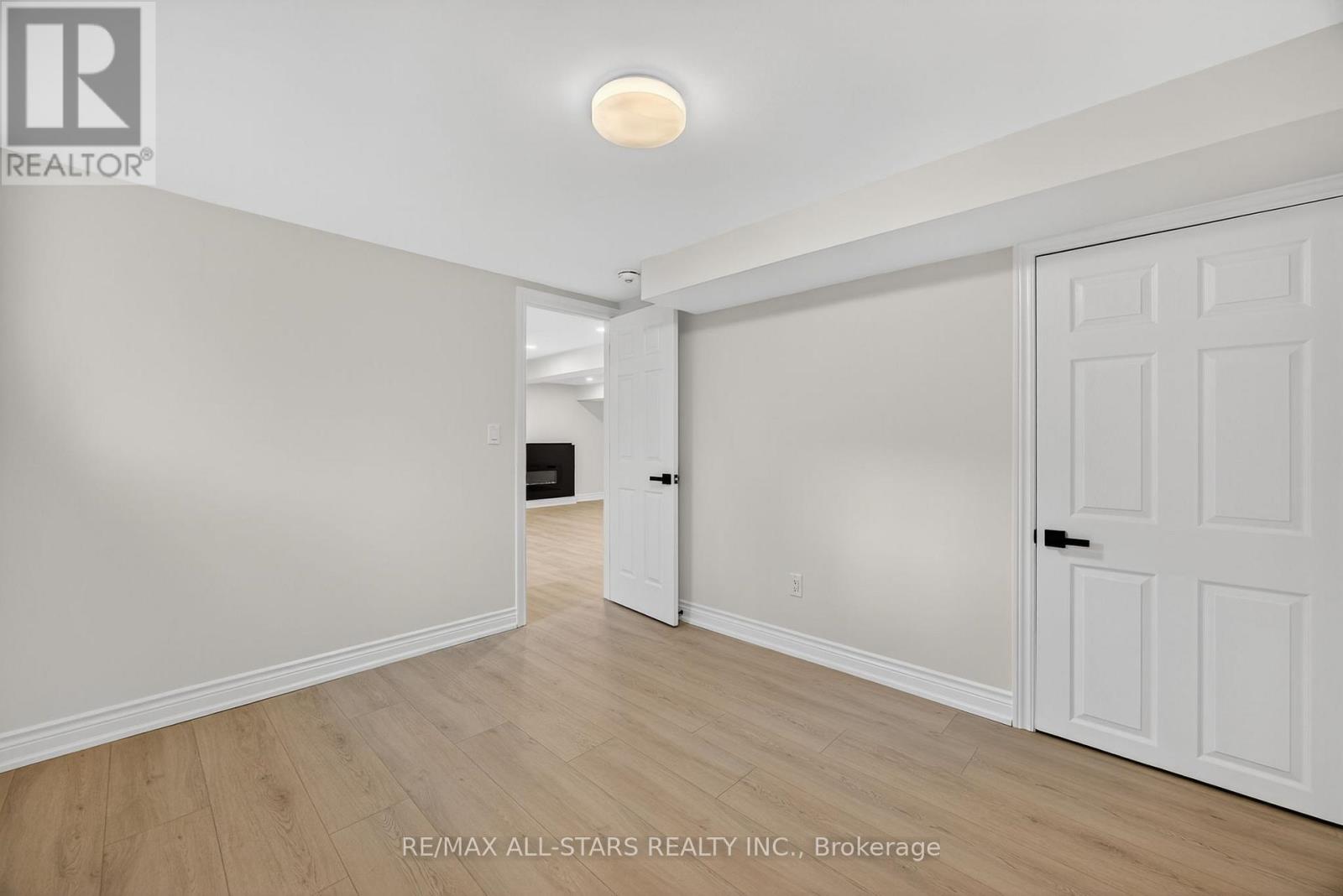 51 Garrett Drive, Georgina, Ontario  L0E 1R0 - Photo 36 - N12586184