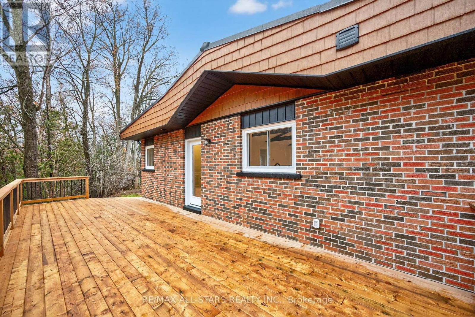 51 Garrett Drive, Georgina, Ontario  L0E 1R0 - Photo 39 - N12586184