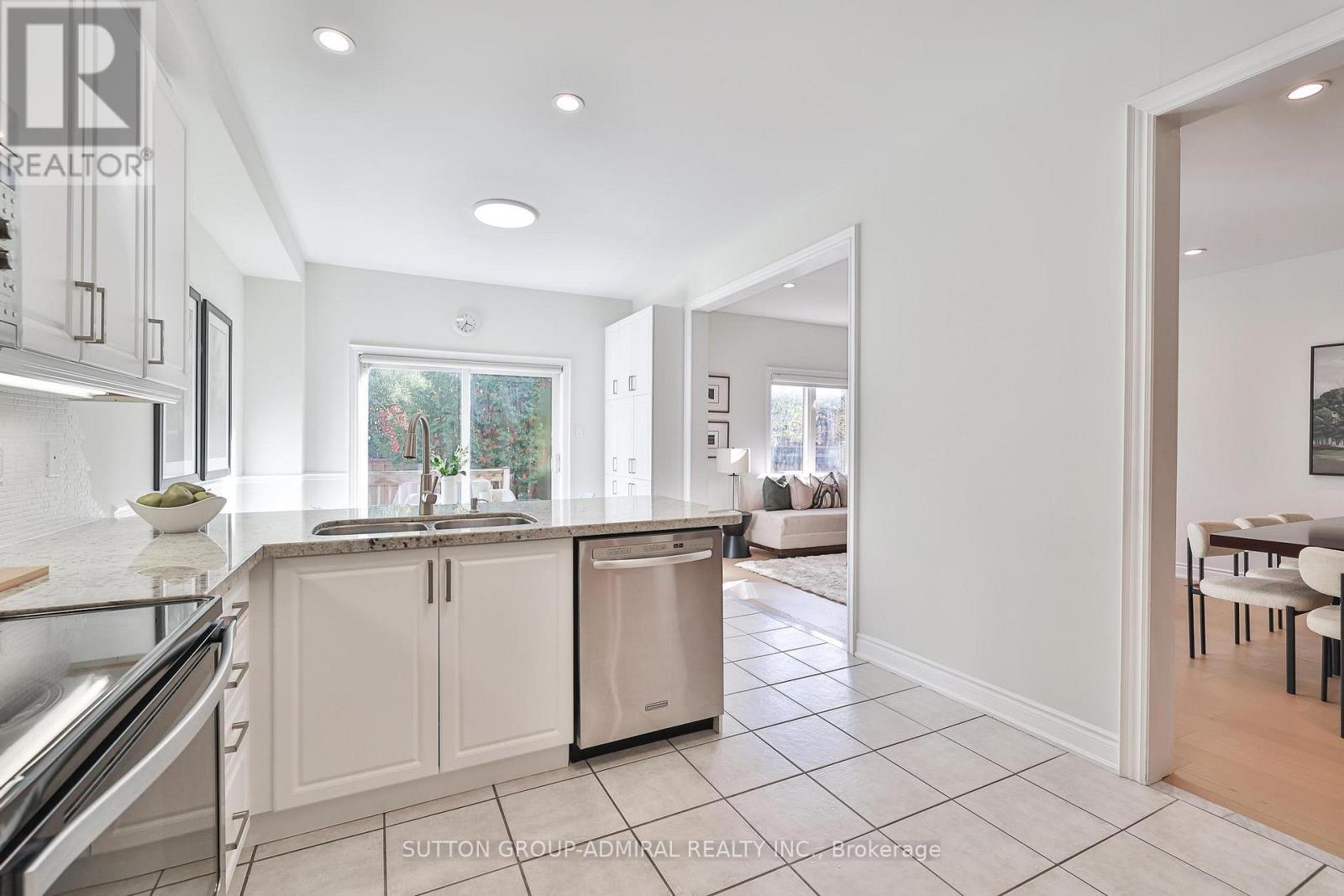 473 Apple Blossom Drive, Vaughan, Ontario  L4J 9K7 - Photo 10 - N12586188