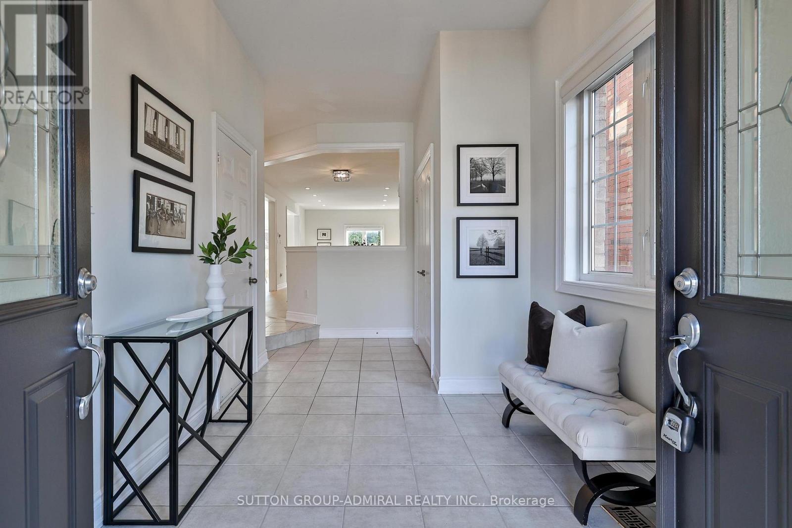 473 Apple Blossom Drive, Vaughan, Ontario  L4J 9K7 - Photo 5 - N12586188