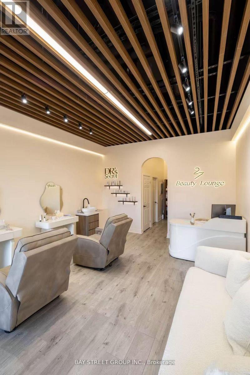 6 - 7181 Yonge Street, Markham, Ontario  L3T 0C7 - Photo 4 - N12586216