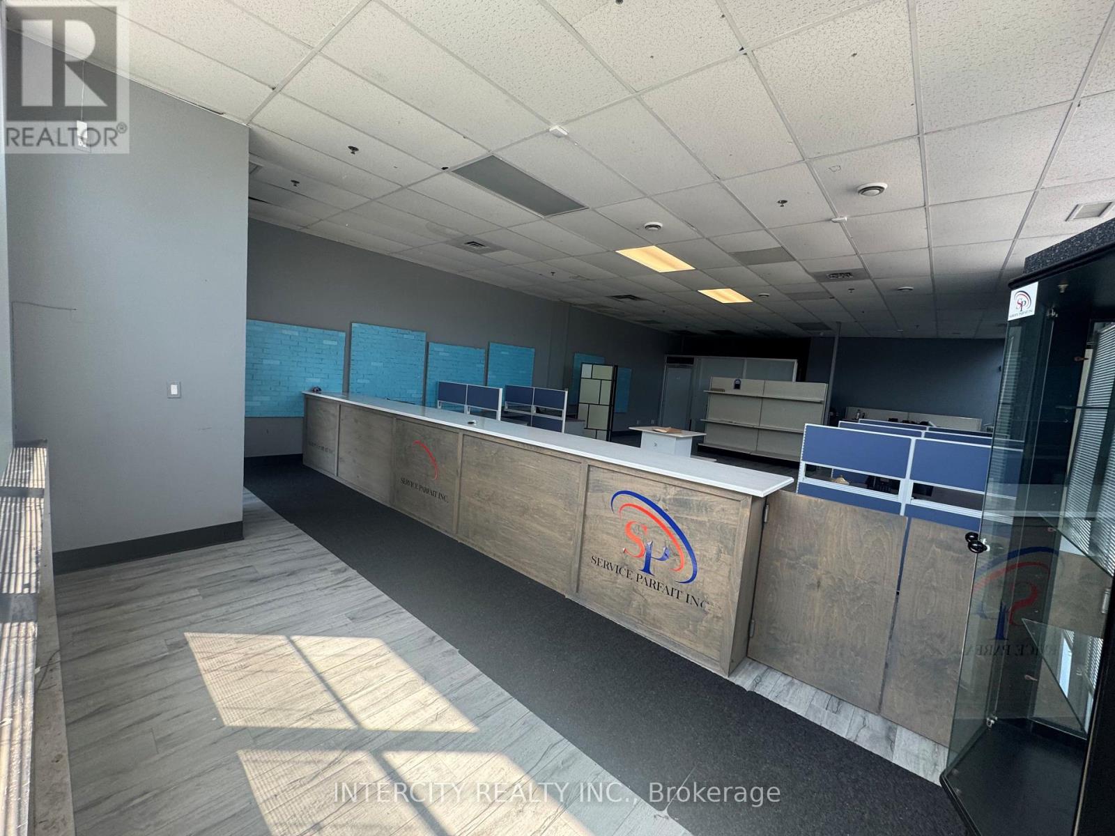 9 - 2100 STEELES AVENUE, Vaughan, Ontario