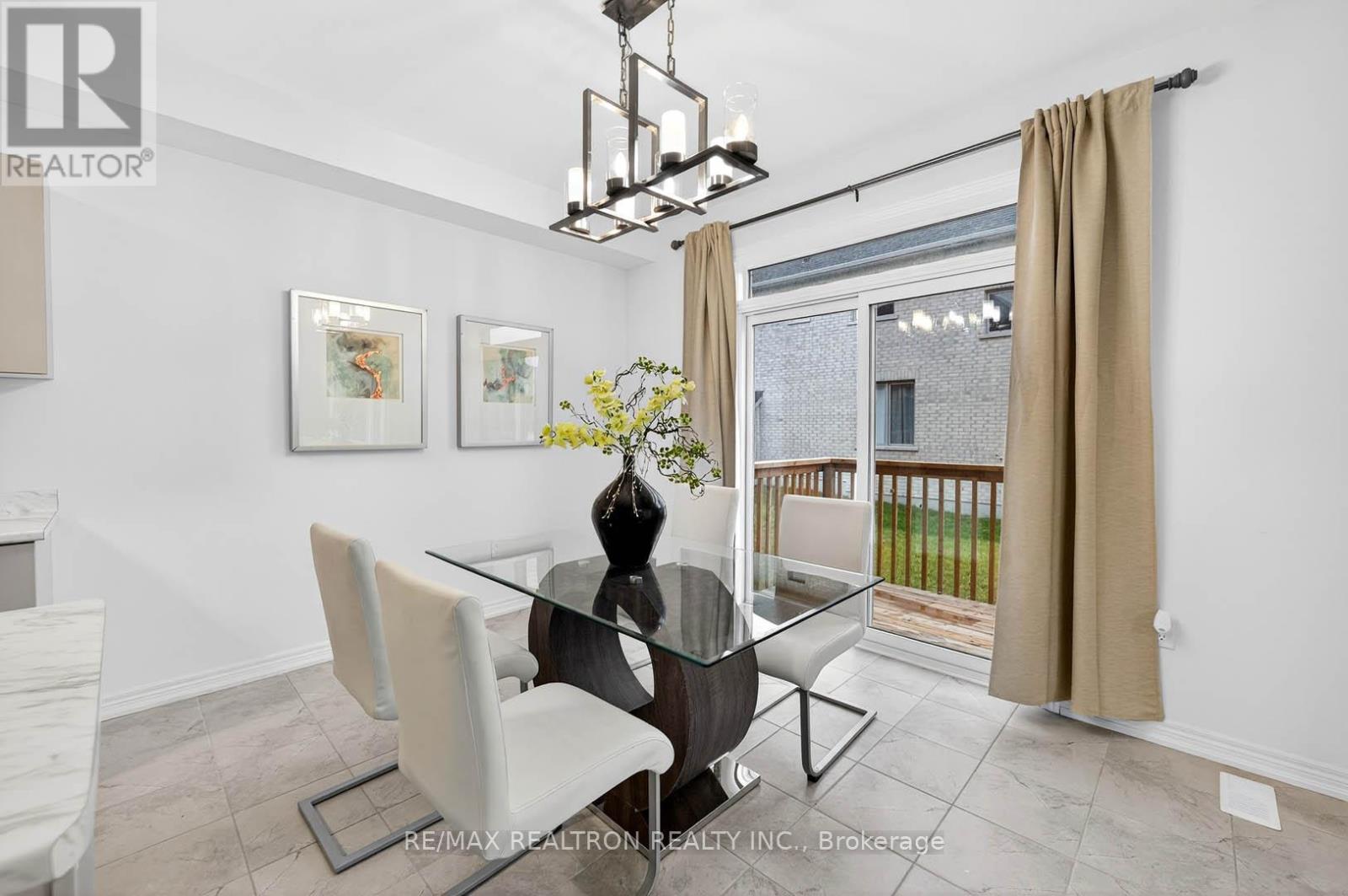 40 Wakefield Boulevard, Essa, Ontario  L3W 0L9 - Photo 15 - N12586248