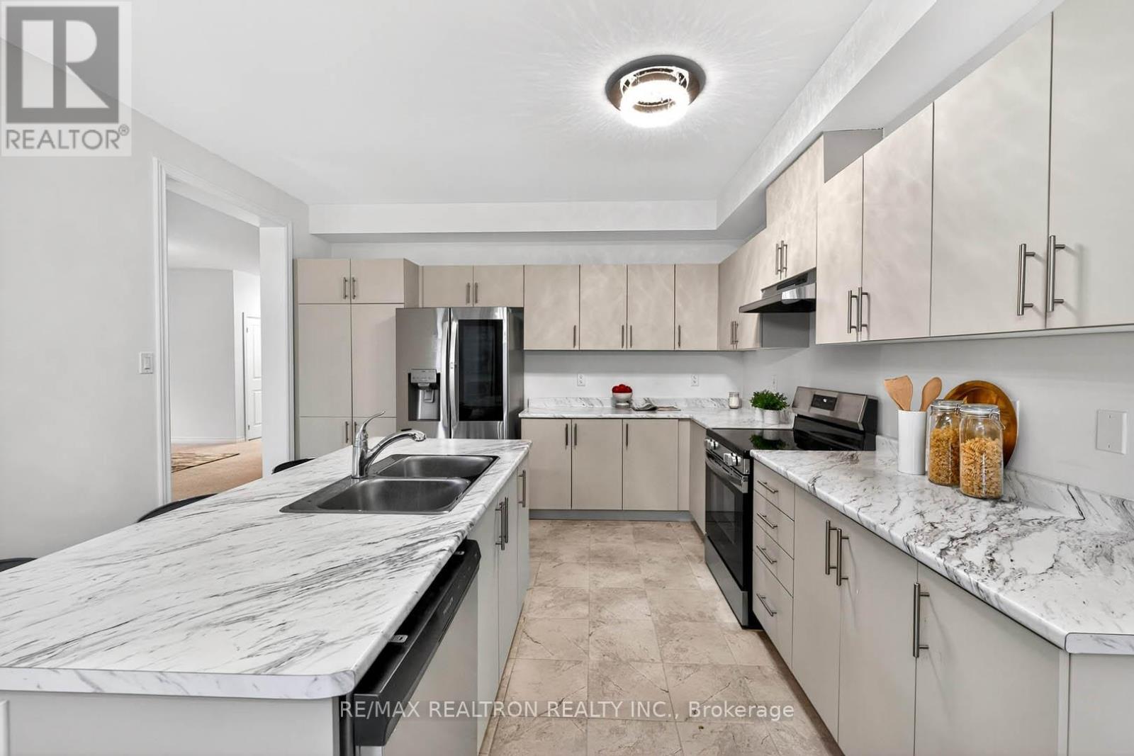 40 Wakefield Boulevard, Essa, Ontario  L3W 0L9 - Photo 18 - N12586248