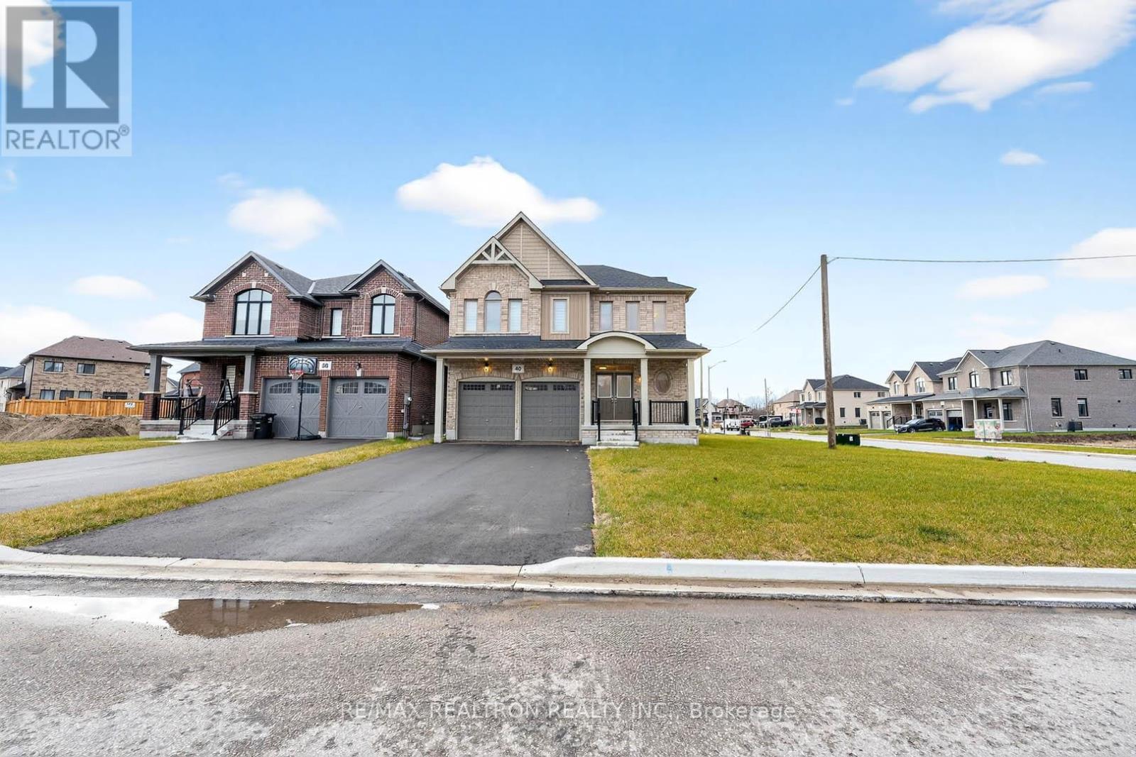 40 Wakefield Boulevard, Essa, Ontario  L3W 0L9 - Photo 2 - N12586248