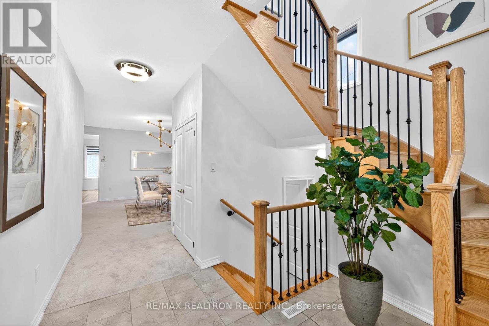 40 Wakefield Boulevard, Essa, Ontario  L3W 0L9 - Photo 5 - N12586248