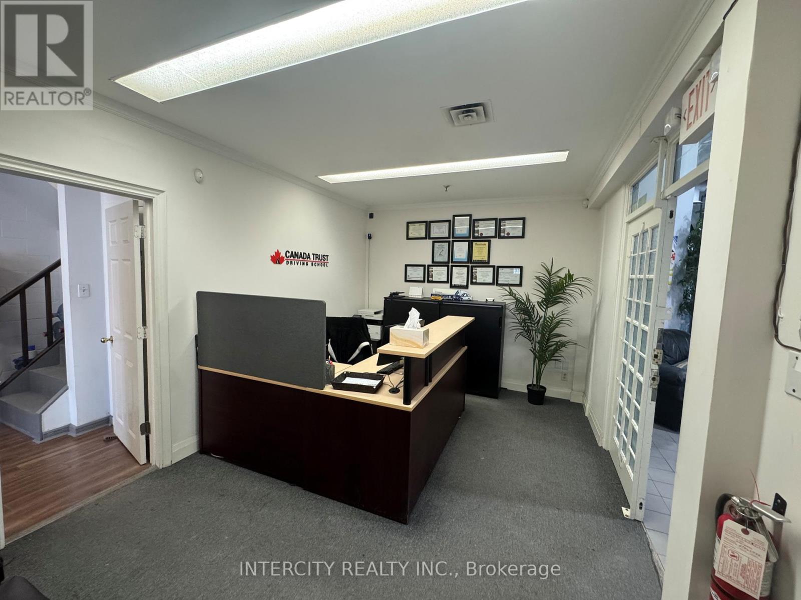 102 - 2100 Steeles Avenue W, Vaughan, Ontario  L4K 2V1 - Photo 2 - N12586254