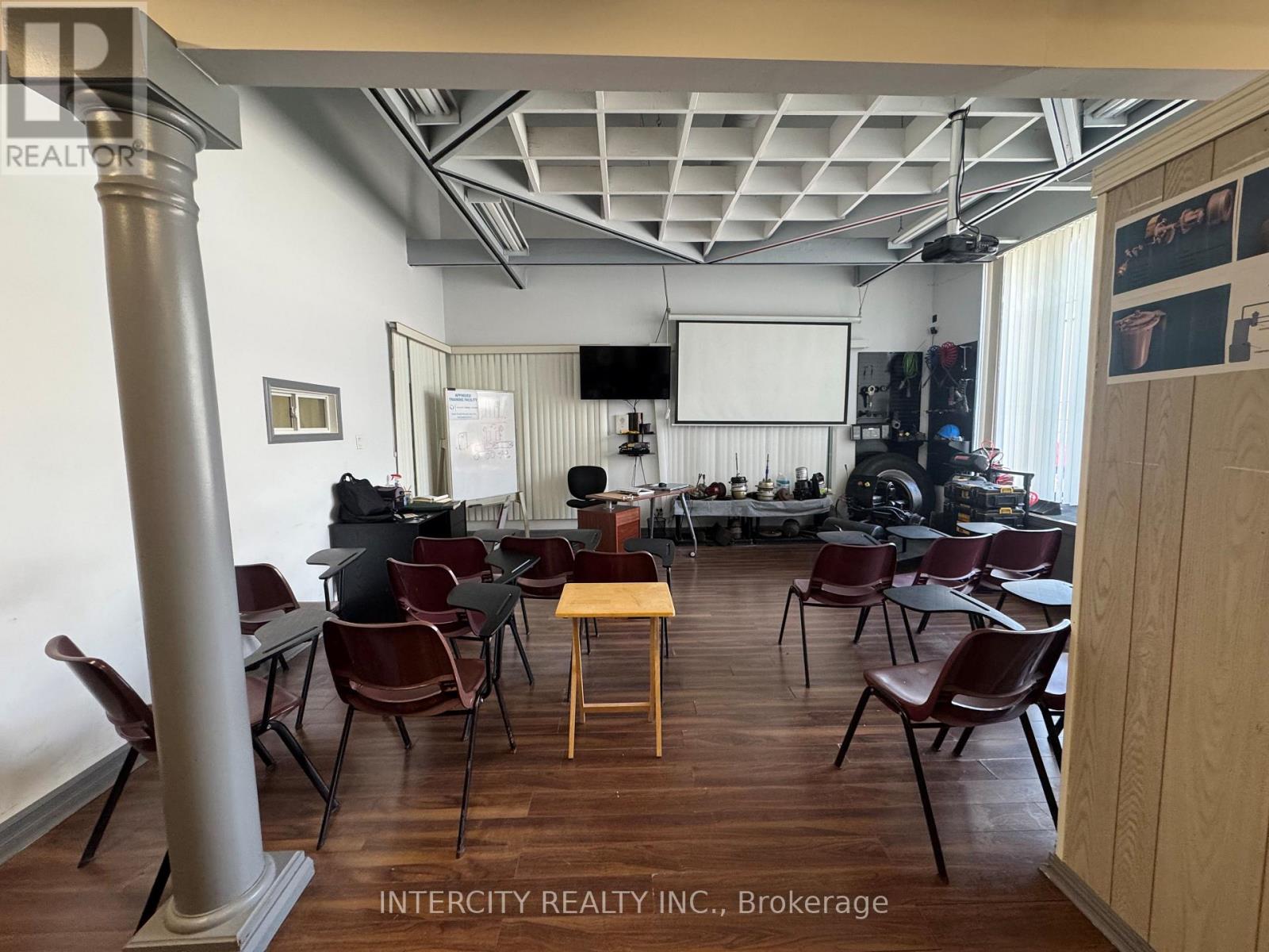 102 - 2100 Steeles Avenue W, Vaughan, Ontario  L4K 2V1 - Photo 6 - N12586254