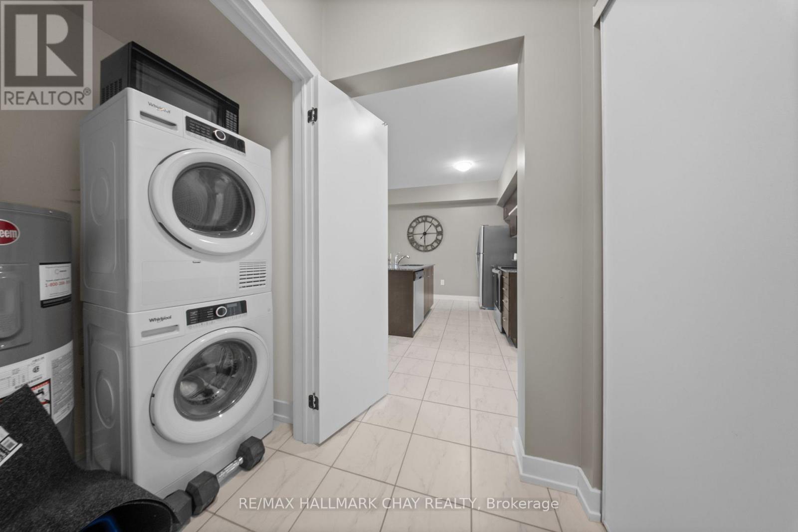 211 - 4 Spice Way, Barrie, Ontario  L9J 0M2 - Photo 16 - S12586252