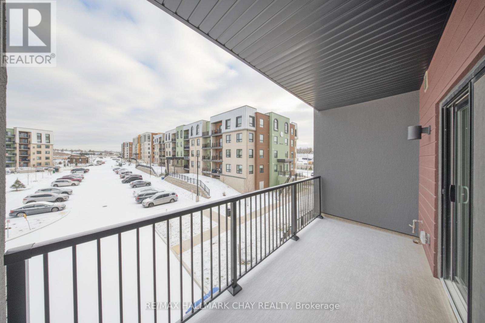 211 - 4 Spice Way, Barrie, Ontario  L9J 0M2 - Photo 18 - S12586252